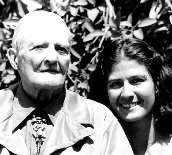 biography_photo_milton_roxanna_erickson