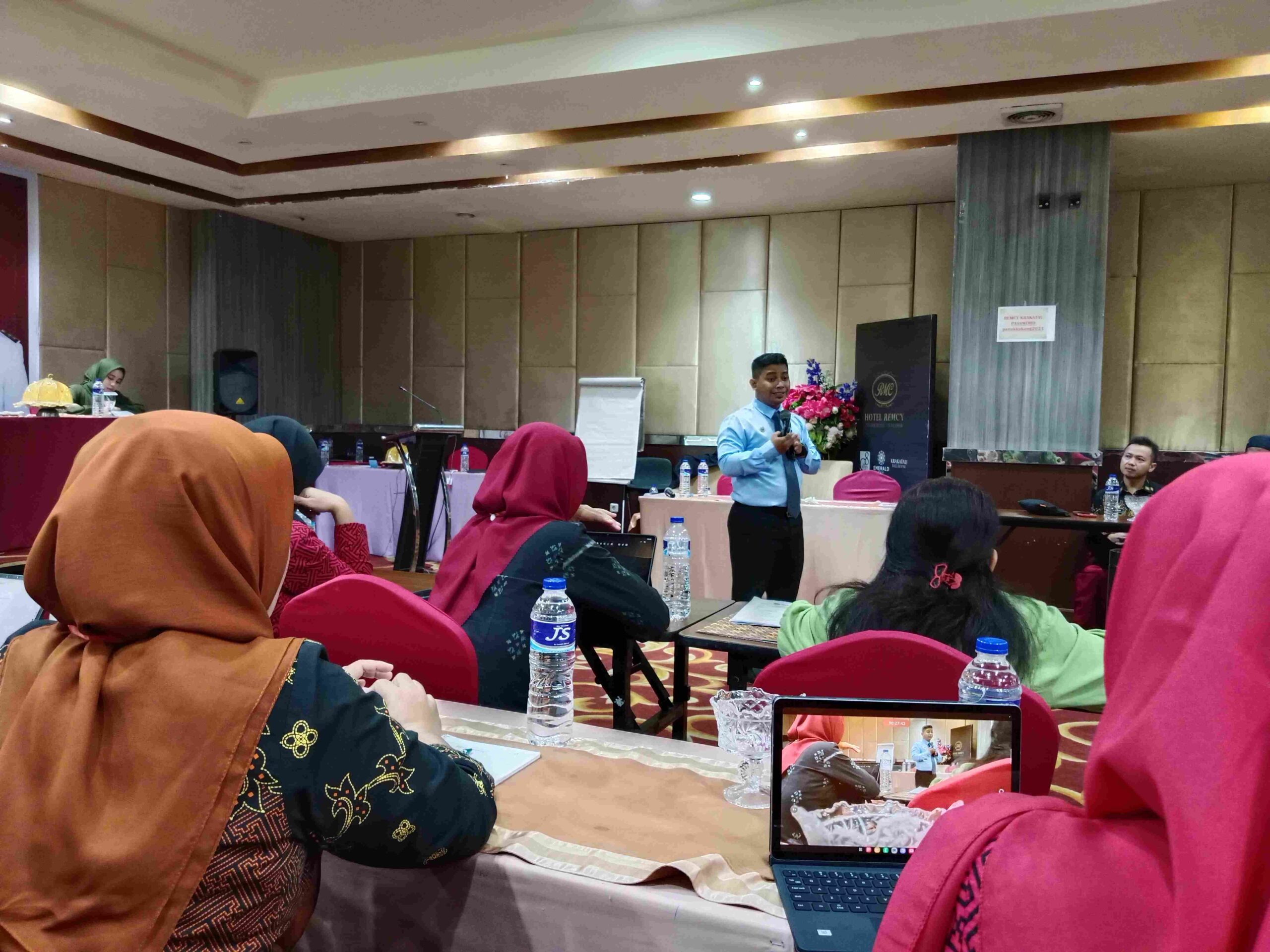 risman_aris_pelatihan_hipnoterapi